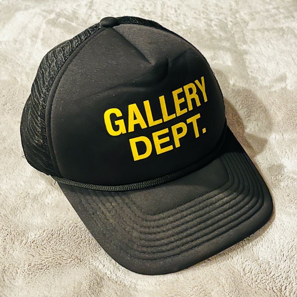 GALLERY DEPT Black Trucker Mesh SnapBack Hat
